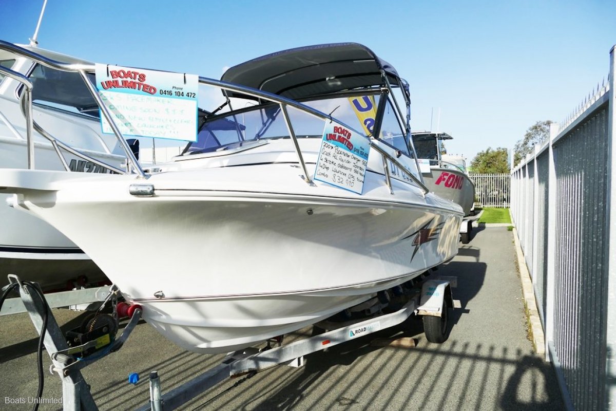 2007 PACEMAKER CHARGER 560 RUNABOUT