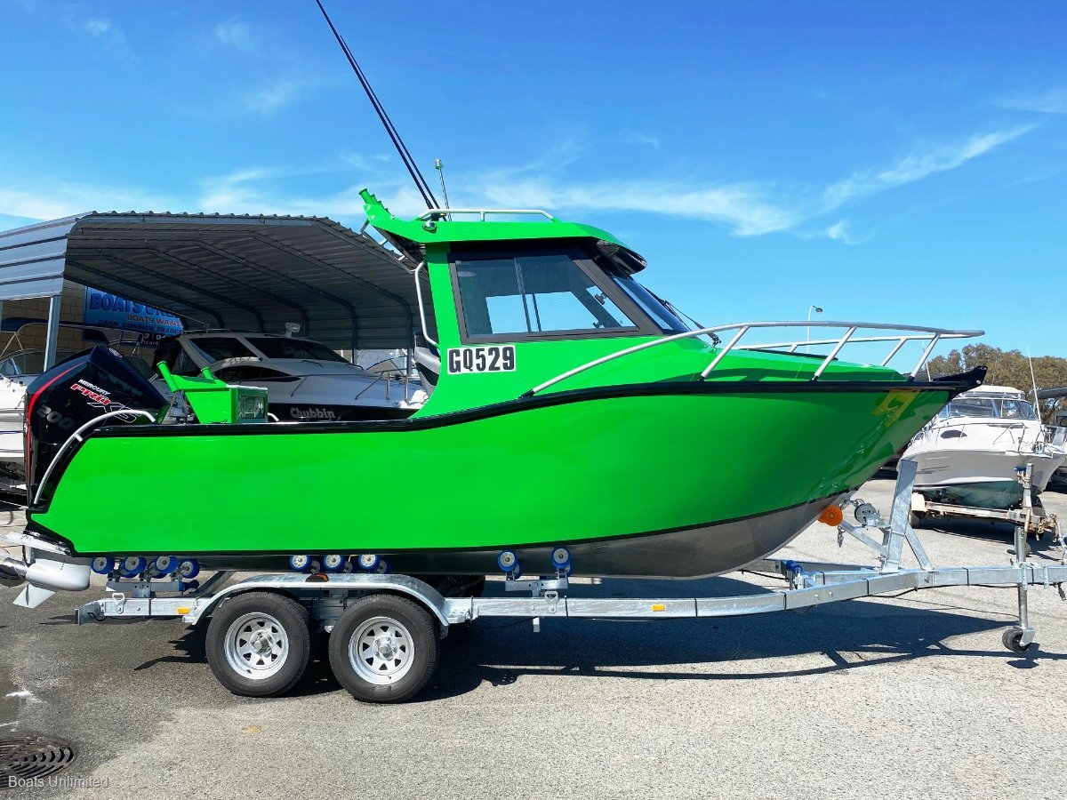 2021 SEA KING 625 ENCLOSED SPORTS CABIN