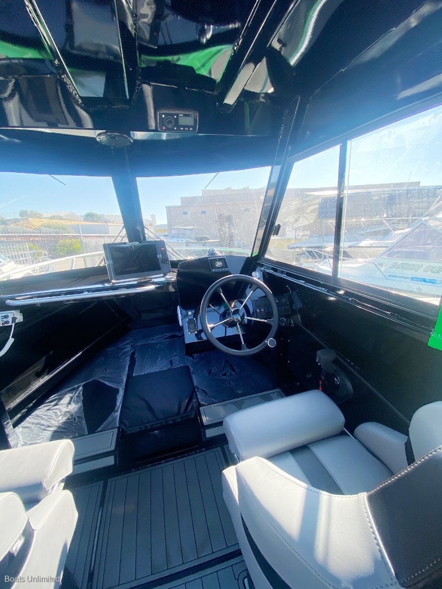 2021 SEA KING 625 ENCLOSED SPORTS CABIN