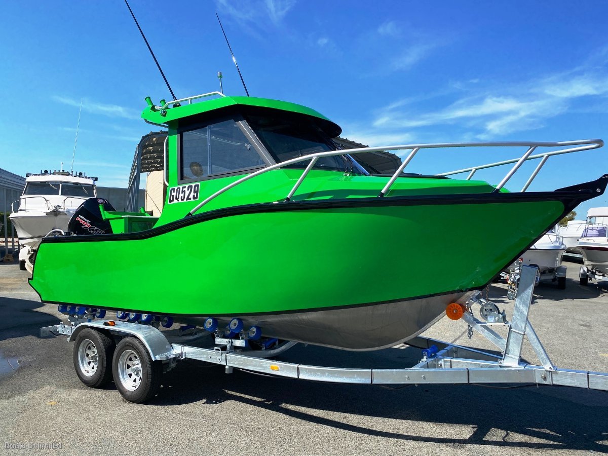 2021 SEA KING 625 ENCLOSED SPORTS CABIN