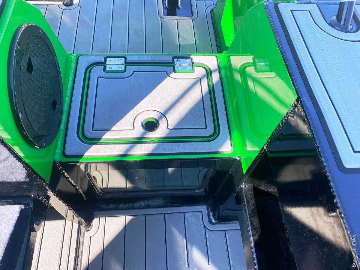 2021 SEA KING 625 ENCLOSED SPORTS CABIN