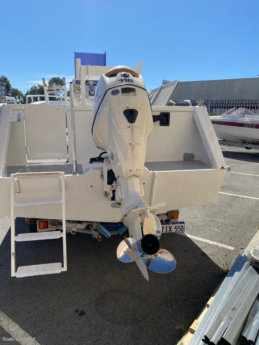 2008 DOLPHIN 580 XL NOR-WESTER CENTRE CONSOLE