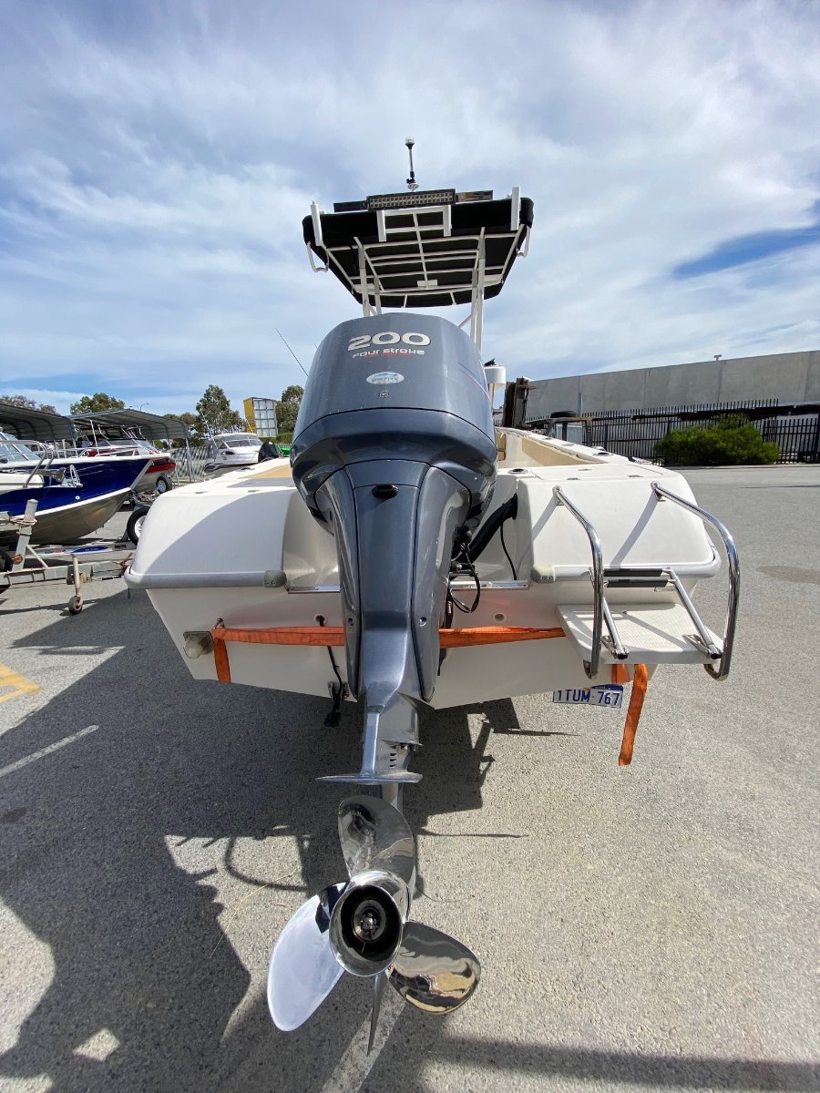 2012 FIBRELITE 2400 LONGREACH CENTRE CONSOLE