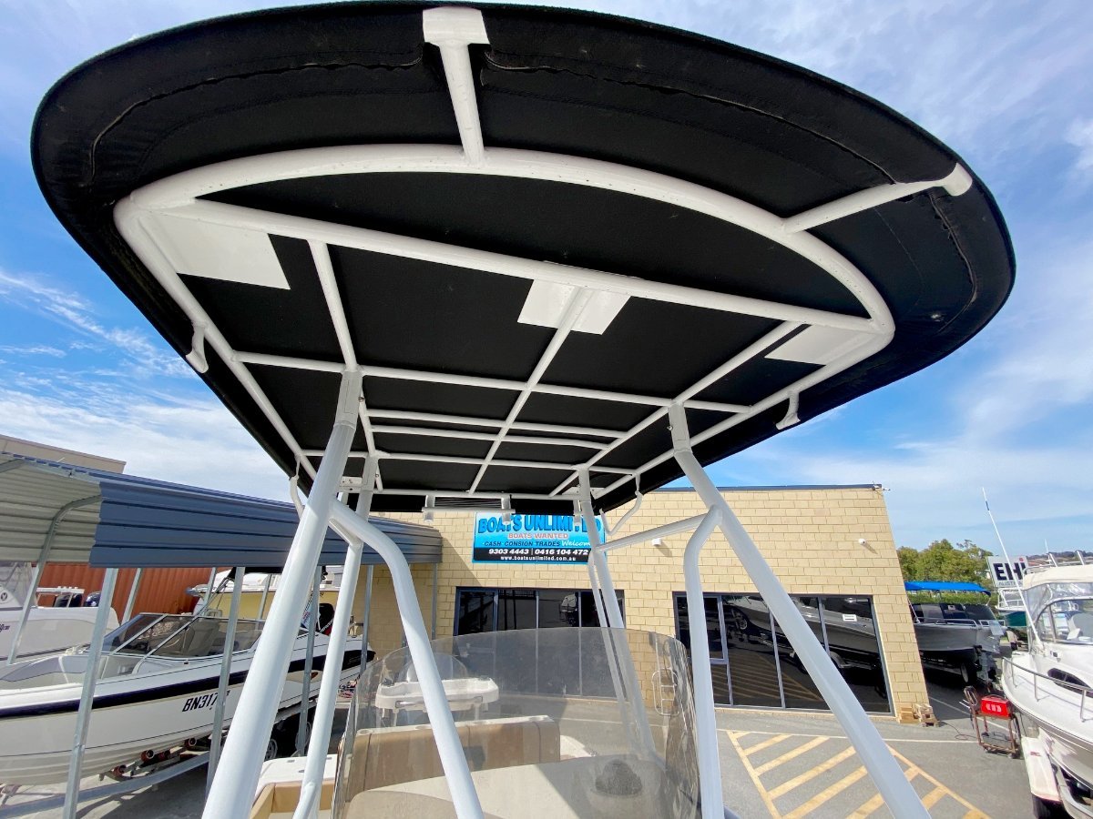 2012 FIBRELITE 2400 LONGREACH CENTRE CONSOLE