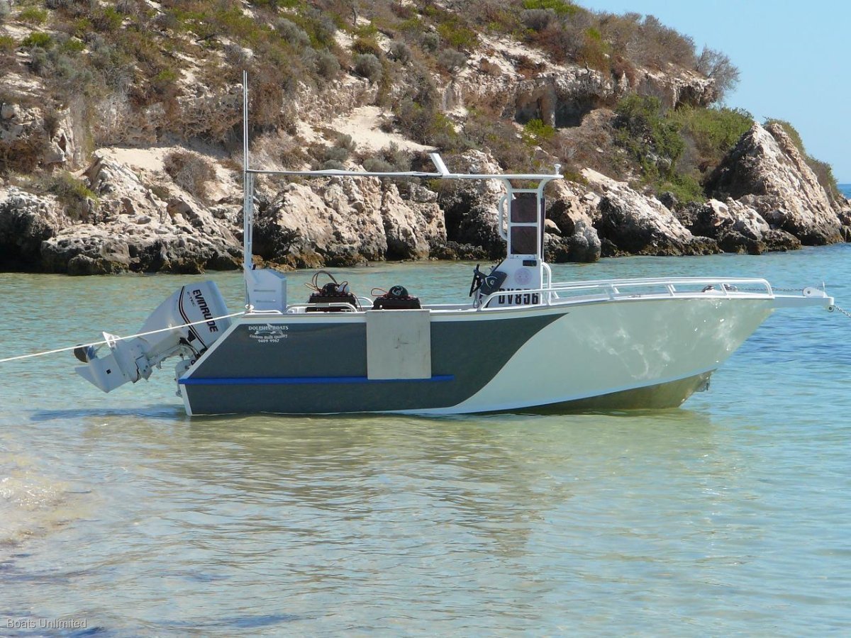 2008 DOLPHIN 580 XL NOR-WESTER CENTRE CONSOLE