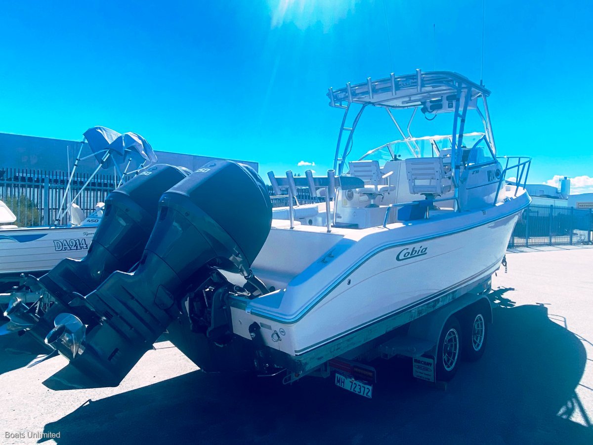 2007 COBIA 270 HARDTOP WALK AROUND