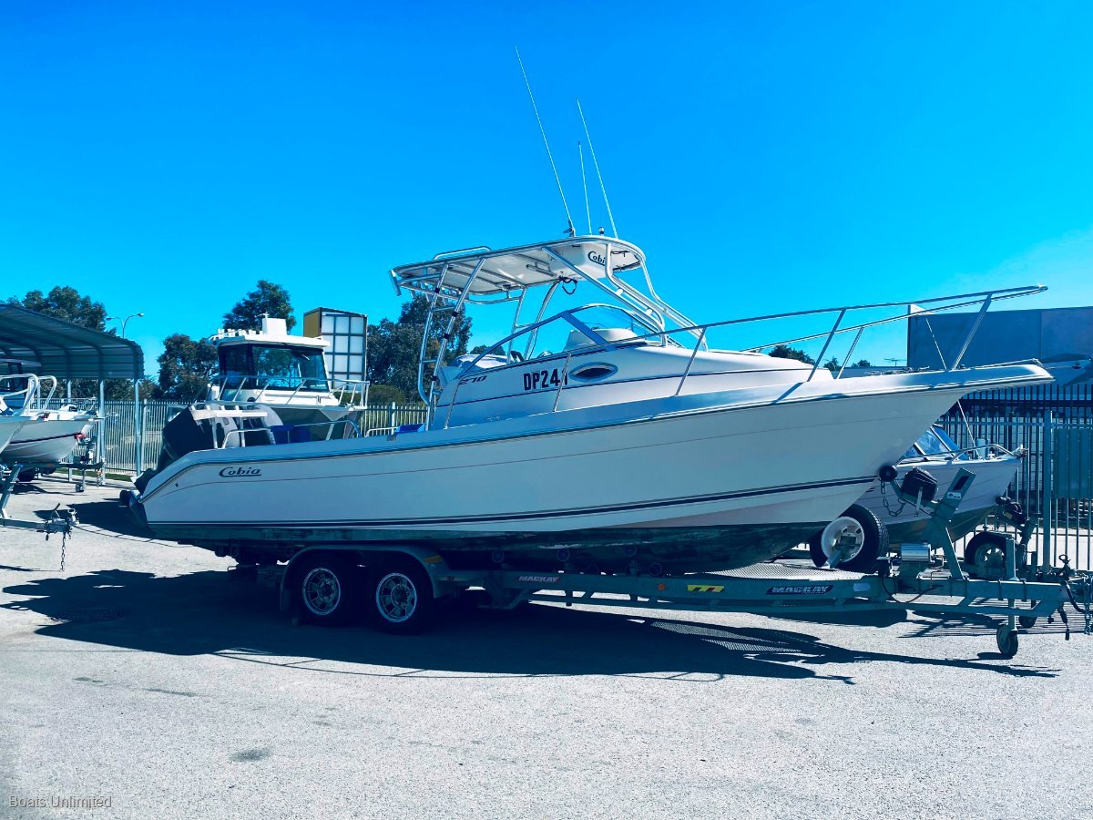 2007 COBIA 270 HARDTOP WALK AROUND