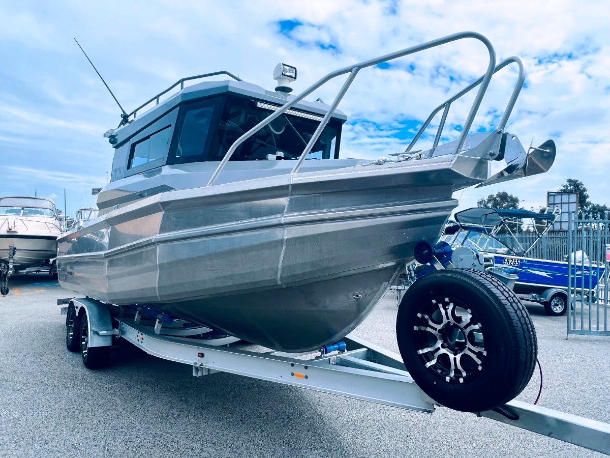 2021 GOSPEL 7.5 PILOT HOUSE