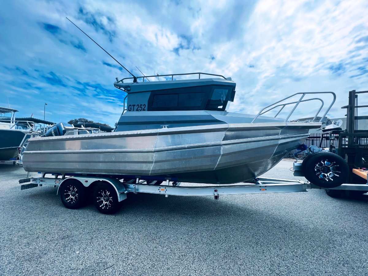 2021 GOSPEL 7.5 PILOT HOUSE