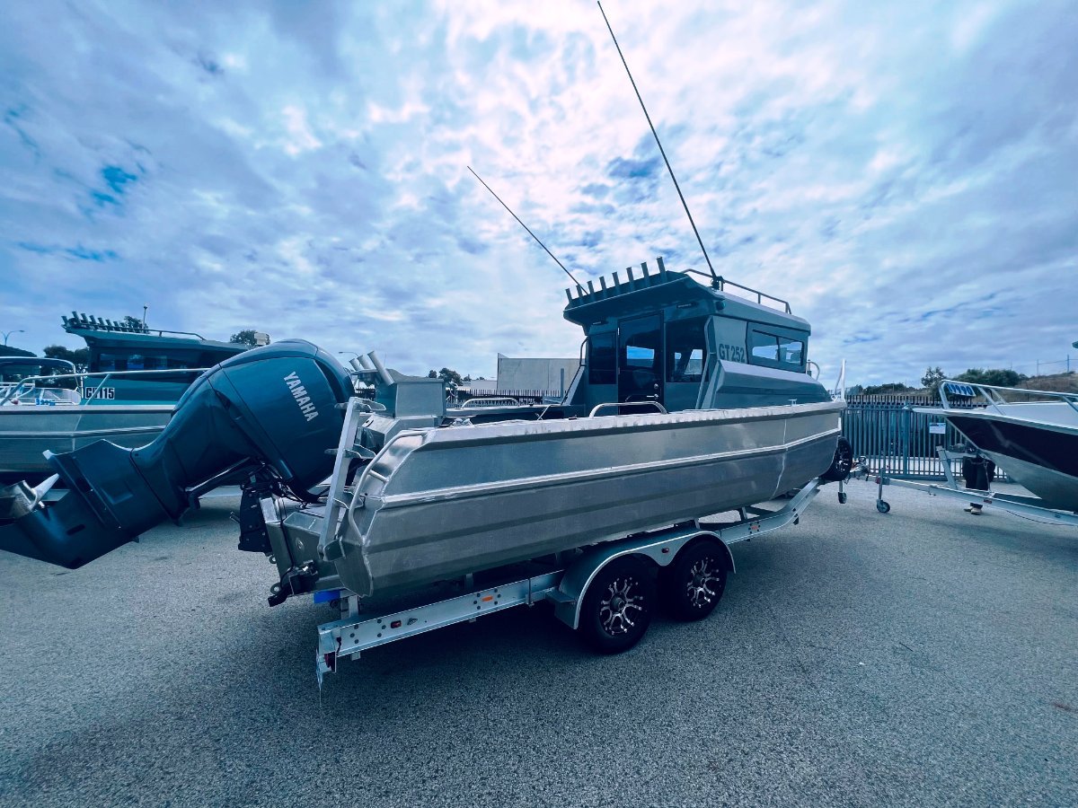 2021 GOSPEL 7.5 PILOT HOUSE