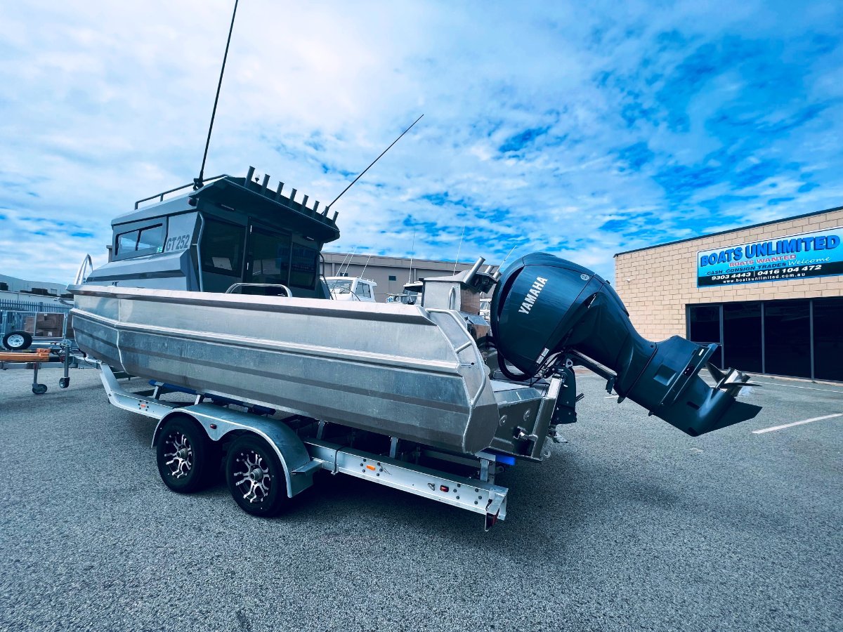 2021 GOSPEL 7.5 PILOT HOUSE