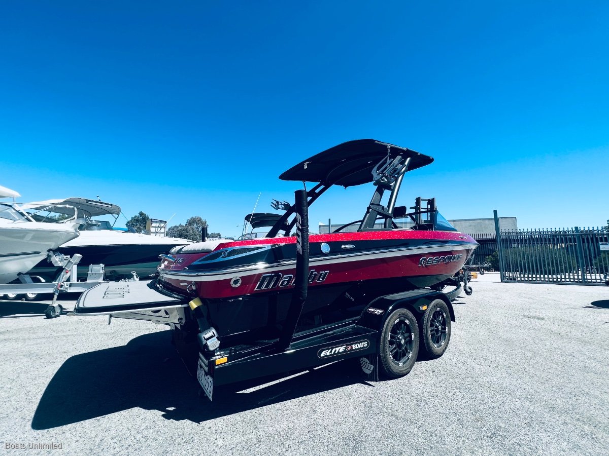2016 MALIBU RESPONSE TXI SKI BOAT