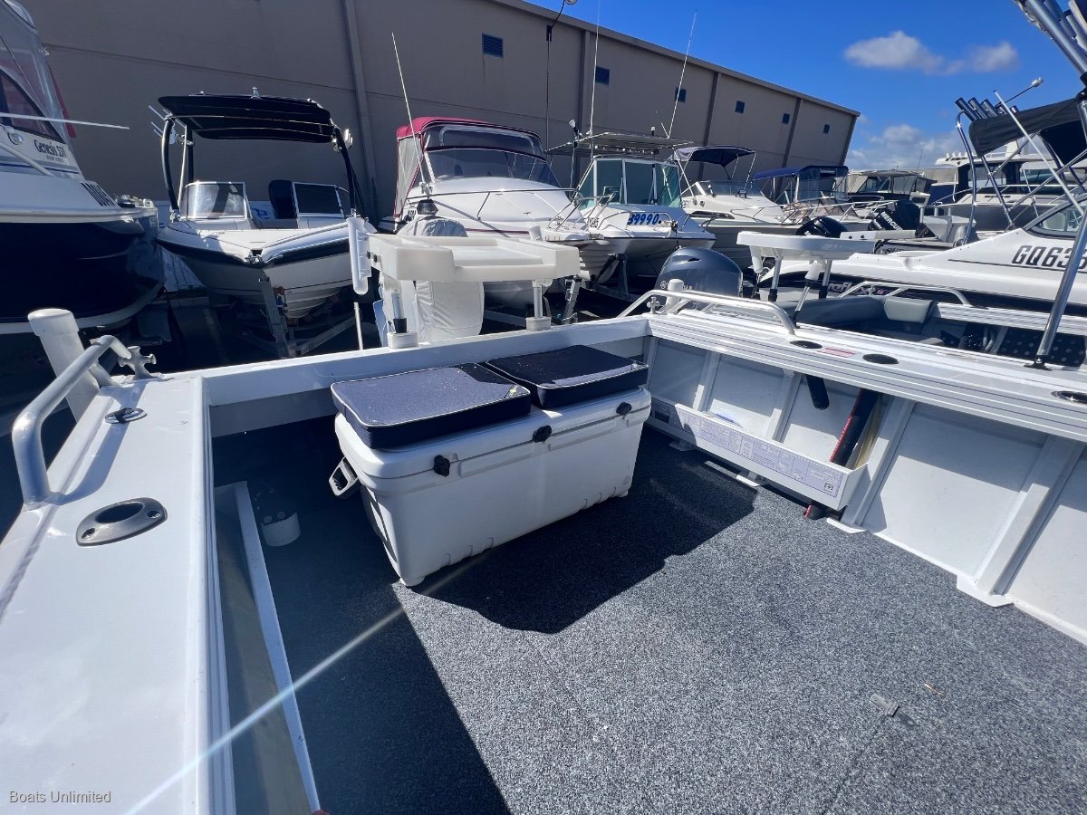 2018 HORIZON 438 STRYKER OPEN BOAT