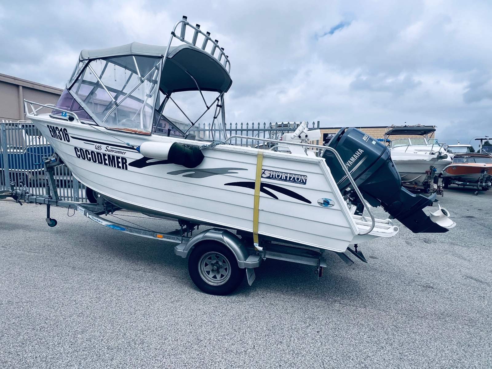 2011 HORIZON 485 SUNRUNNER RUNABOUT