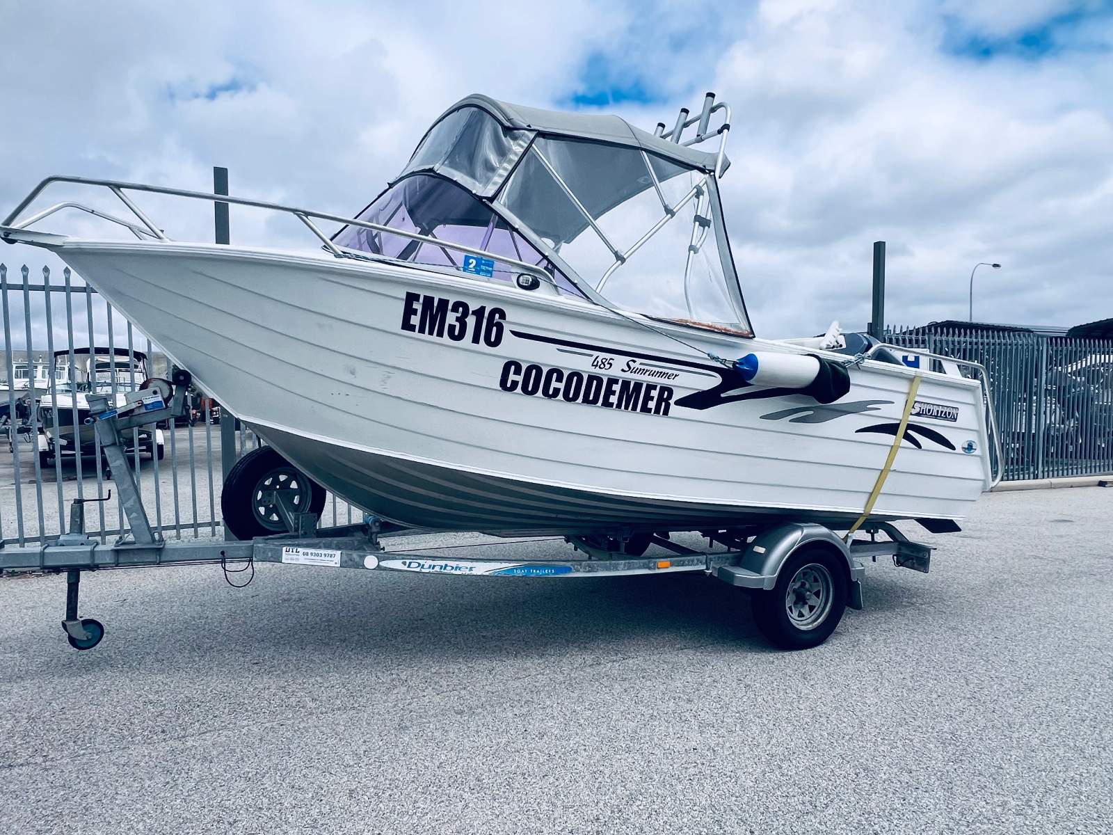 2011 HORIZON 485 SUNRUNNER RUNABOUT