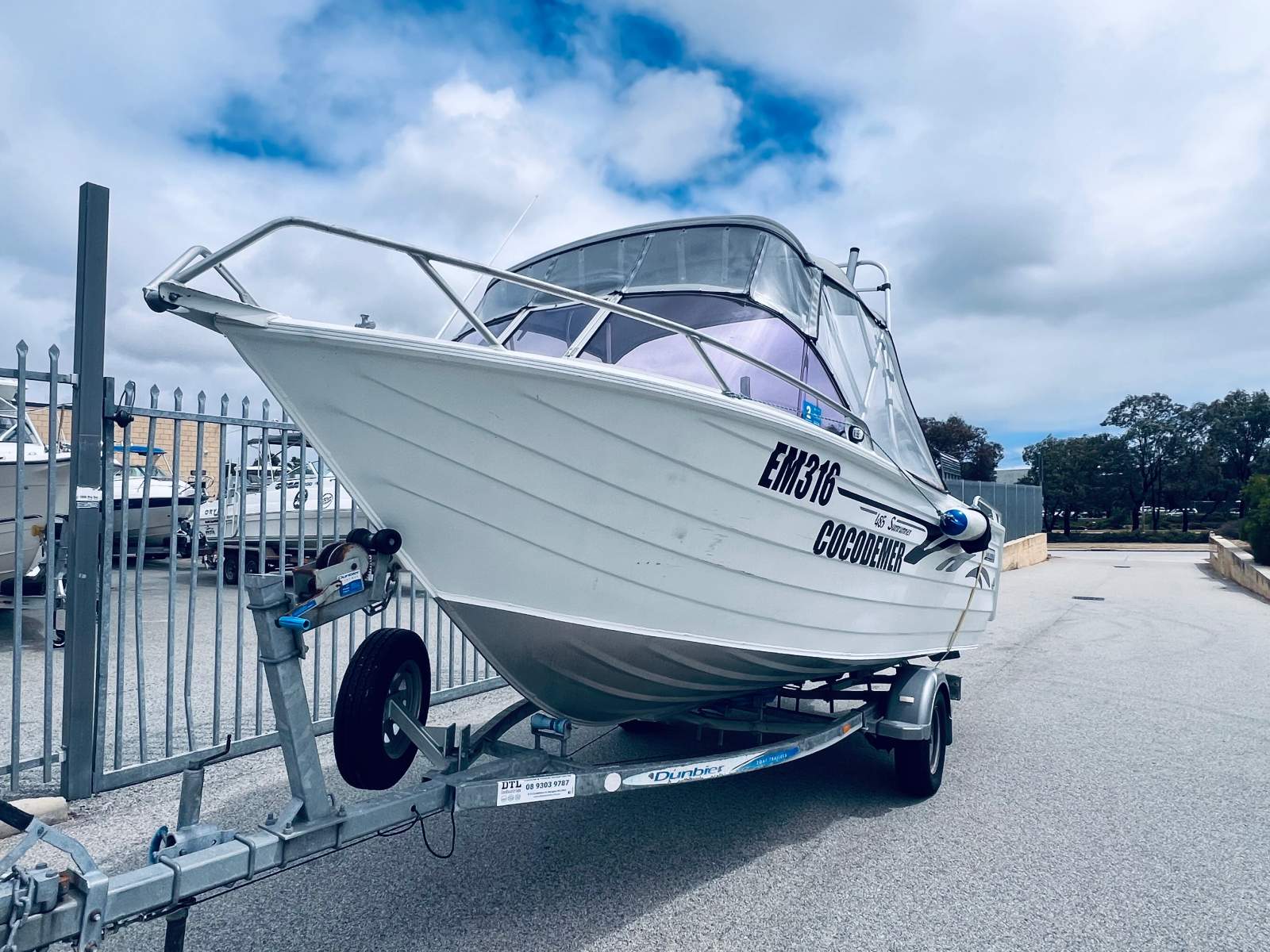 2011 HORIZON 485 SUNRUNNER RUNABOUT