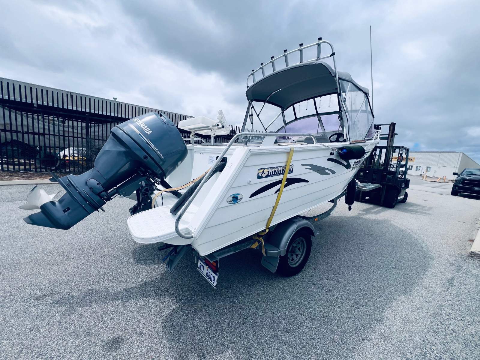 2011 HORIZON 485 SUNRUNNER RUNABOUT