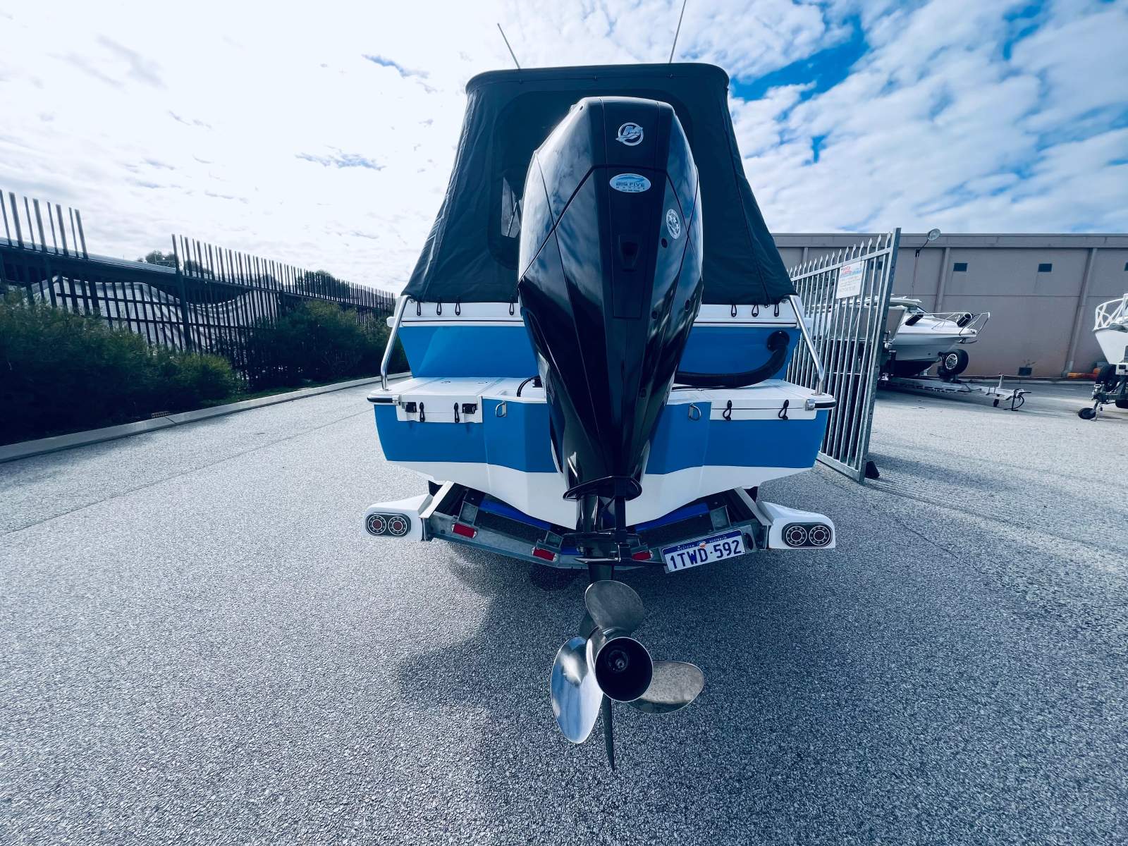 ORYX BARON OUTRIDER V2000