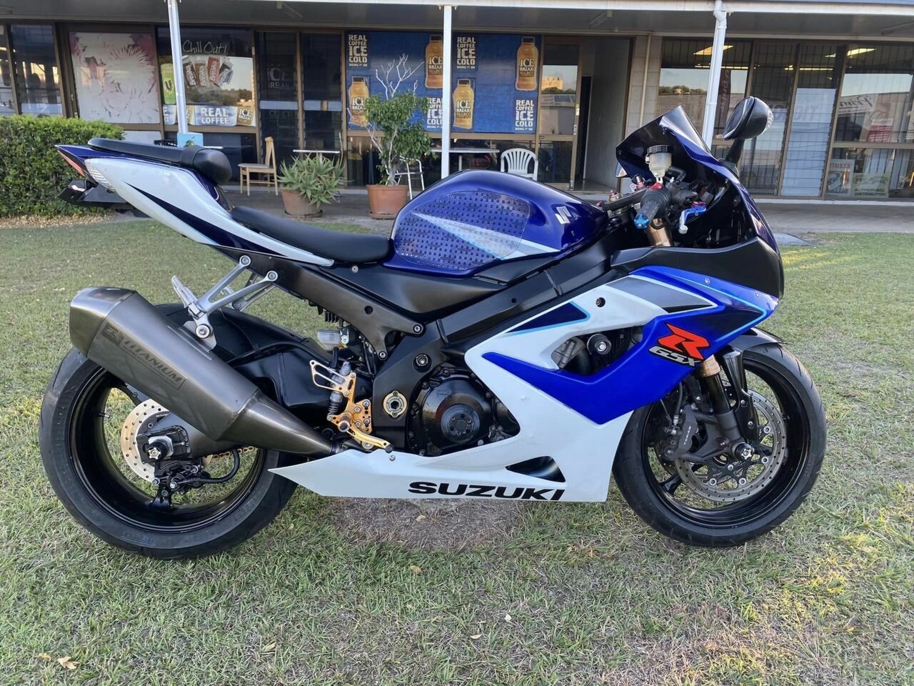 2006 SUZUKI GSX-R1000 SPORTS 