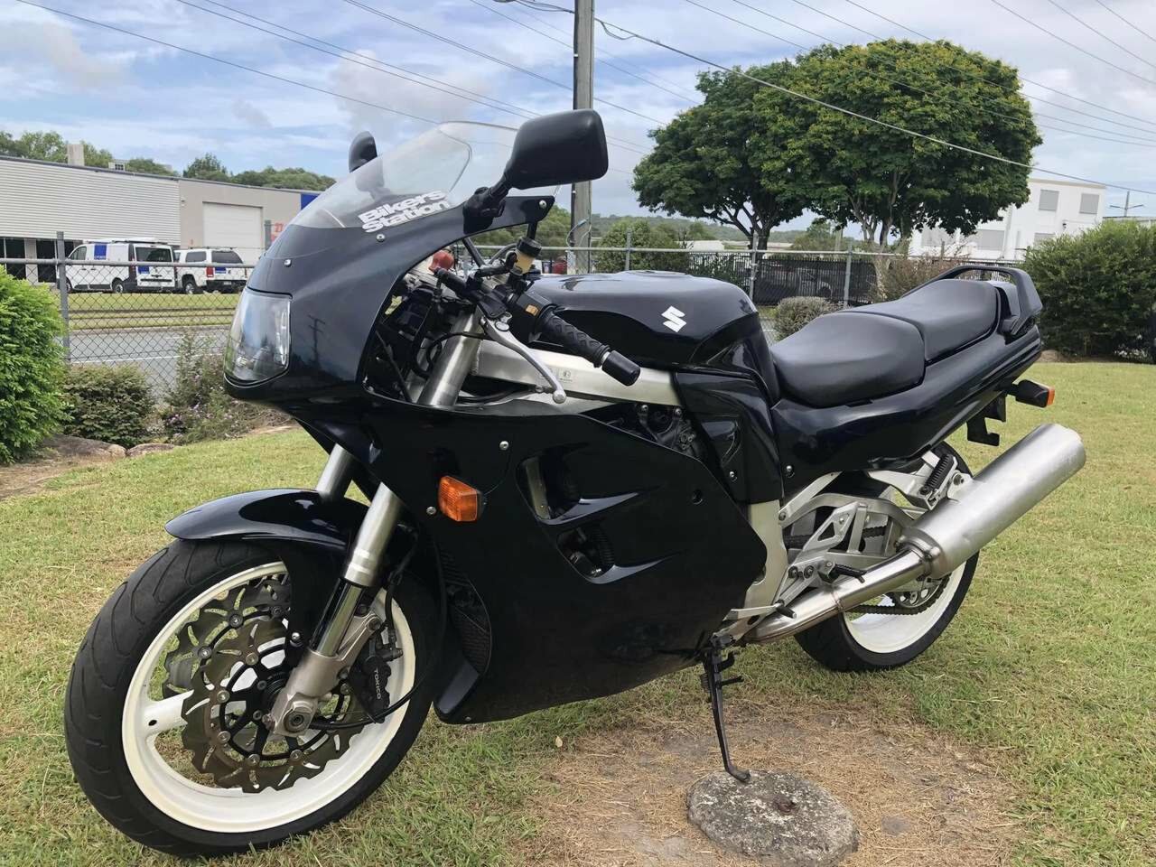 1997 SUZUKI GSX-R1100W ROAD