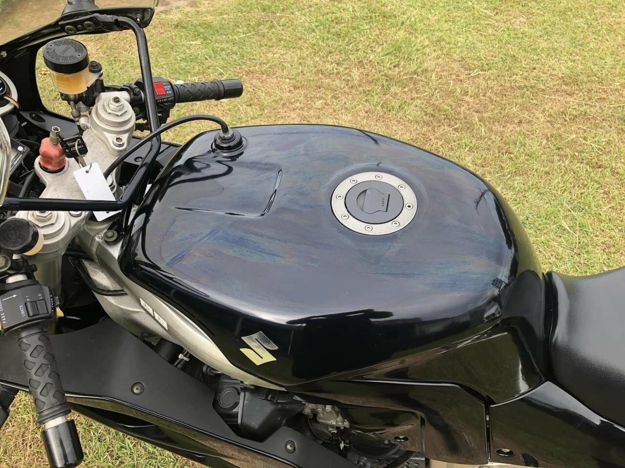 1997 SUZUKI GSX-R1100W ROAD