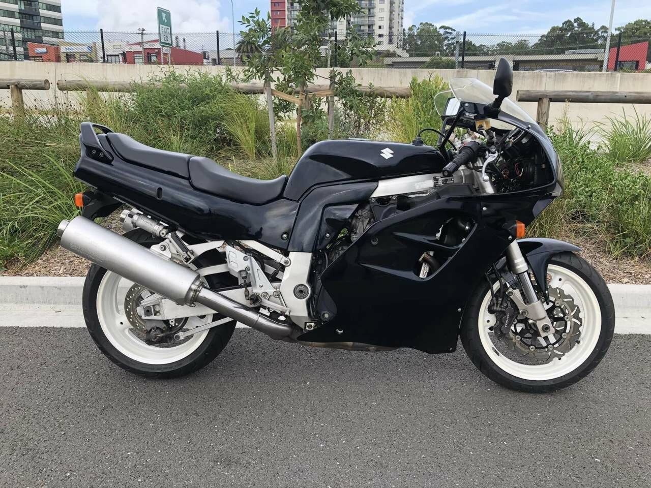 1997 SUZUKI GSX-R1100W ROAD