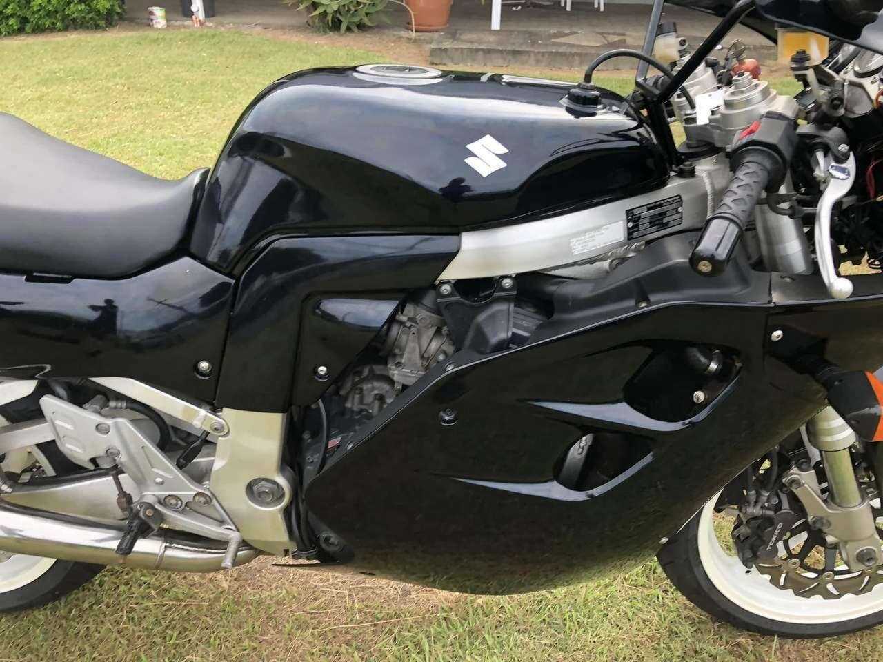 1997 SUZUKI GSX-R1100W ROAD