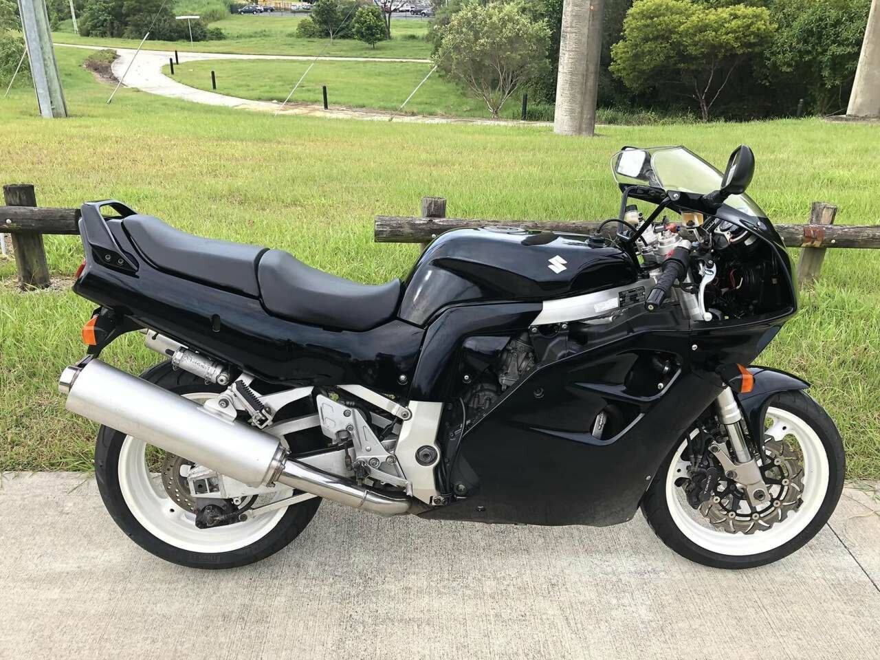 1997 SUZUKI GSX-R1100W ROAD