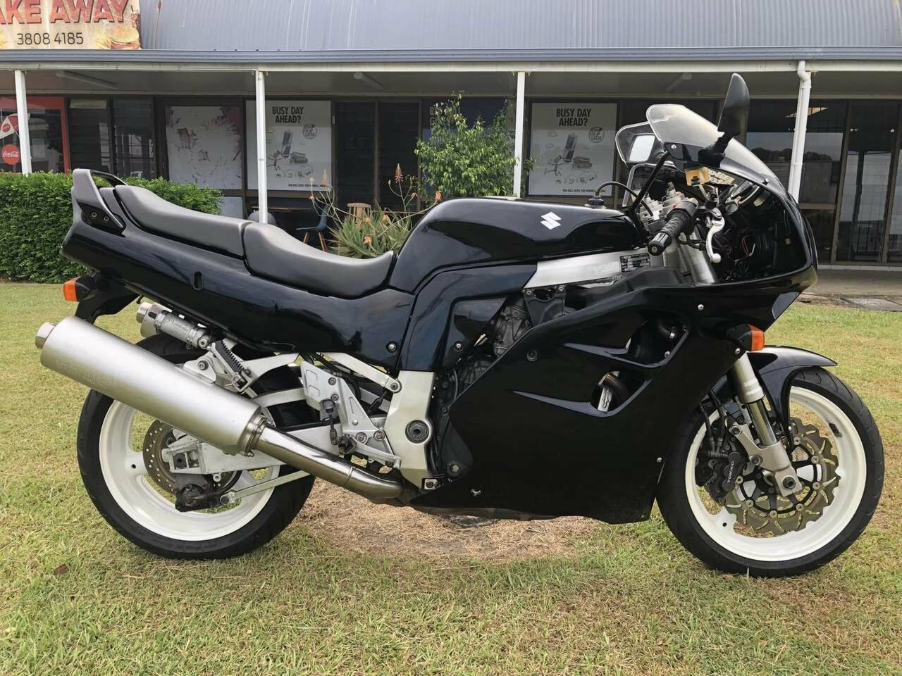 1997 SUZUKI GSX-R1100W ROAD