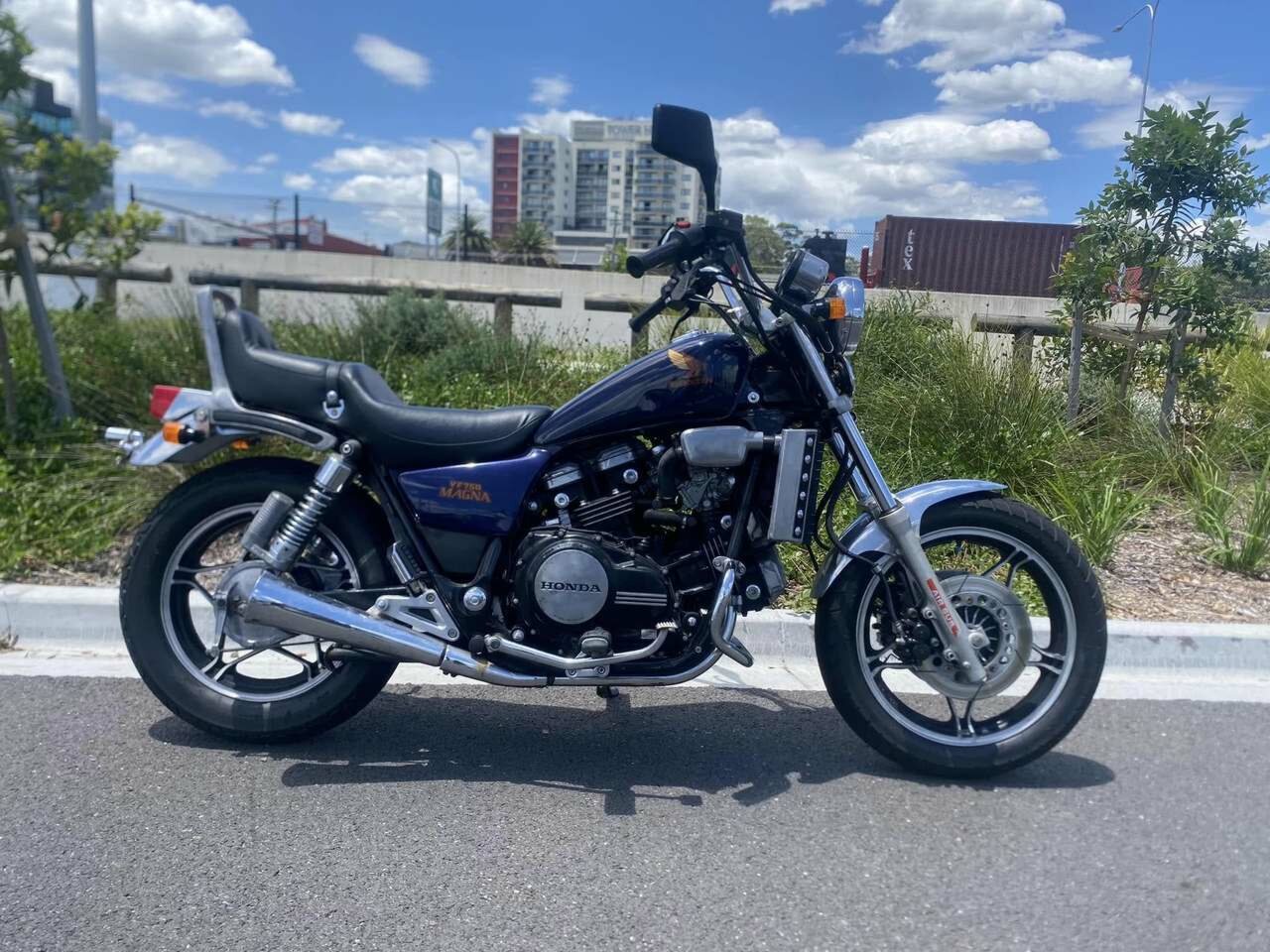1982 HONDA VF750C ROAD