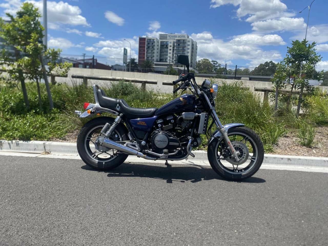1982 HONDA VF750C ROAD