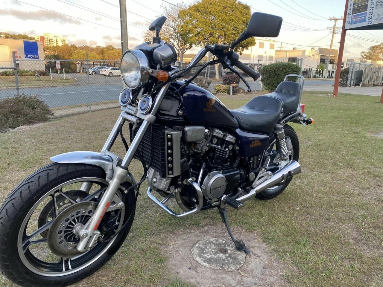 1982 HONDA VF750C ROAD