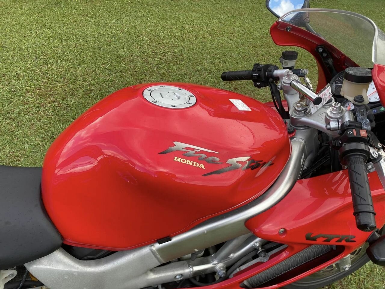 1999 HONDA VTR1000F (FIRESTORM) SPORTS