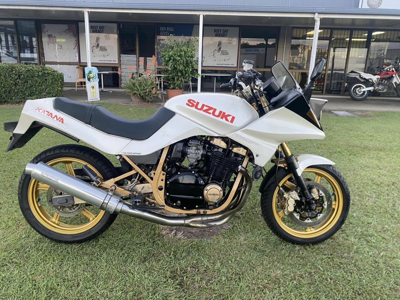1984 SUZUKI GSX 750 KATANA SPORTS