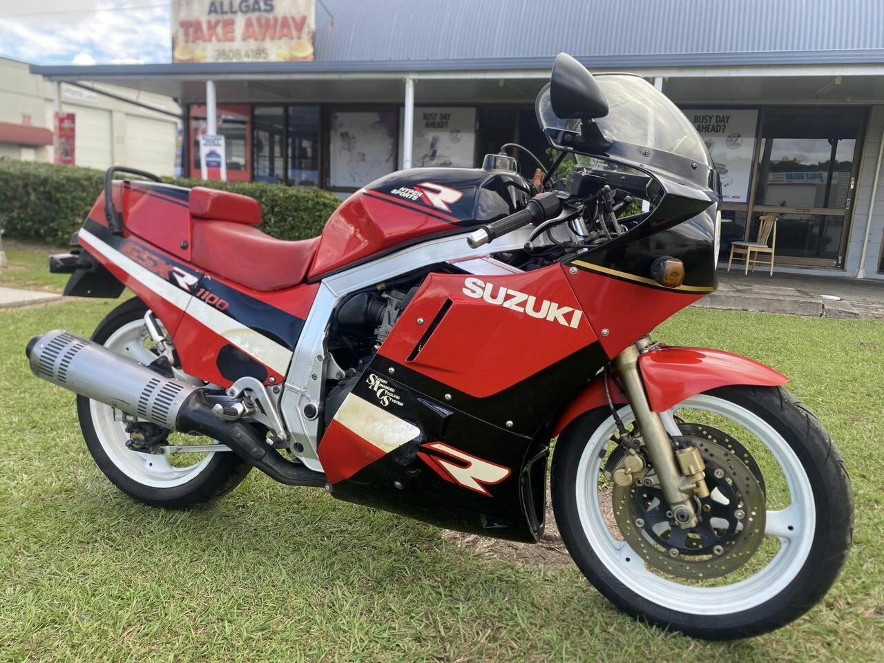 1988 SUZUKI GSXR 1100