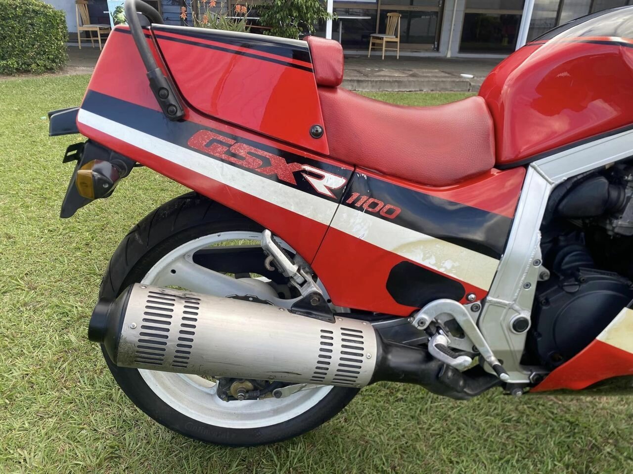 1988 SUZUKI GSXR 1100