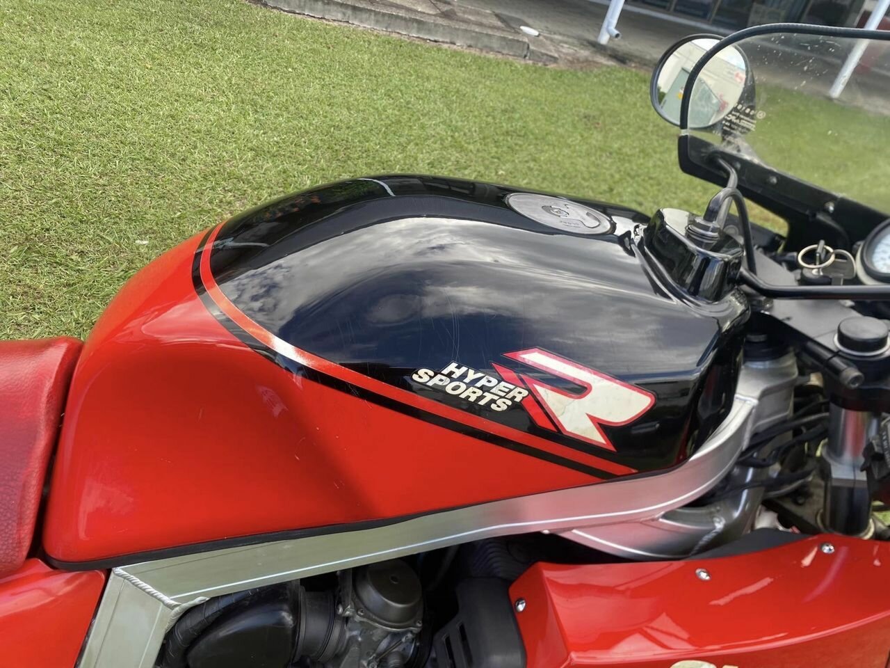 1988 SUZUKI GSXR 1100
