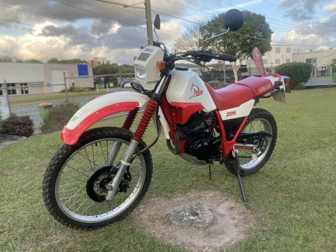 1985 YAMAHA XT 225 ENDURO