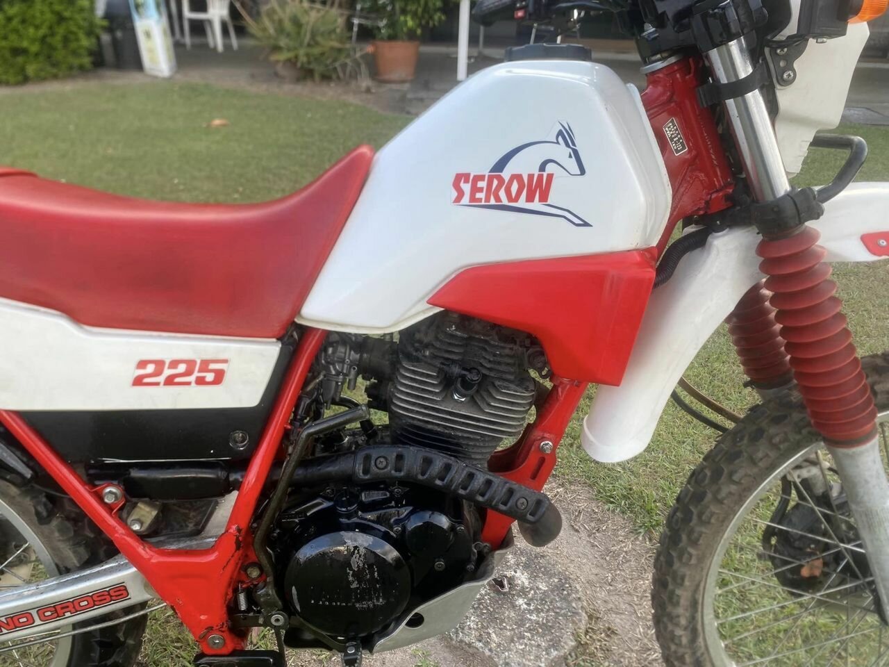 1985 YAMAHA XT 225 ENDURO