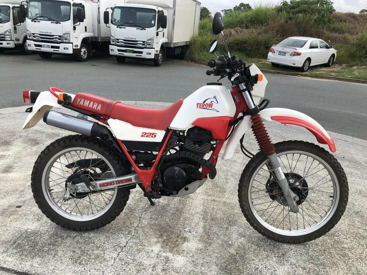 1985 YAMAHA XT 225 ENDURO