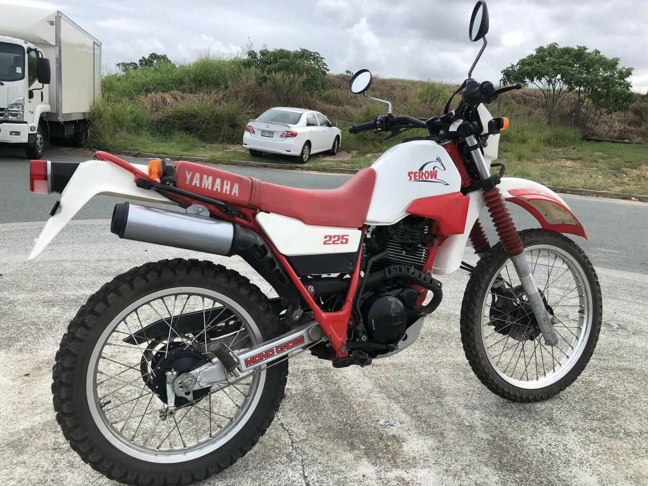 1985 YAMAHA XT 225 ENDURO