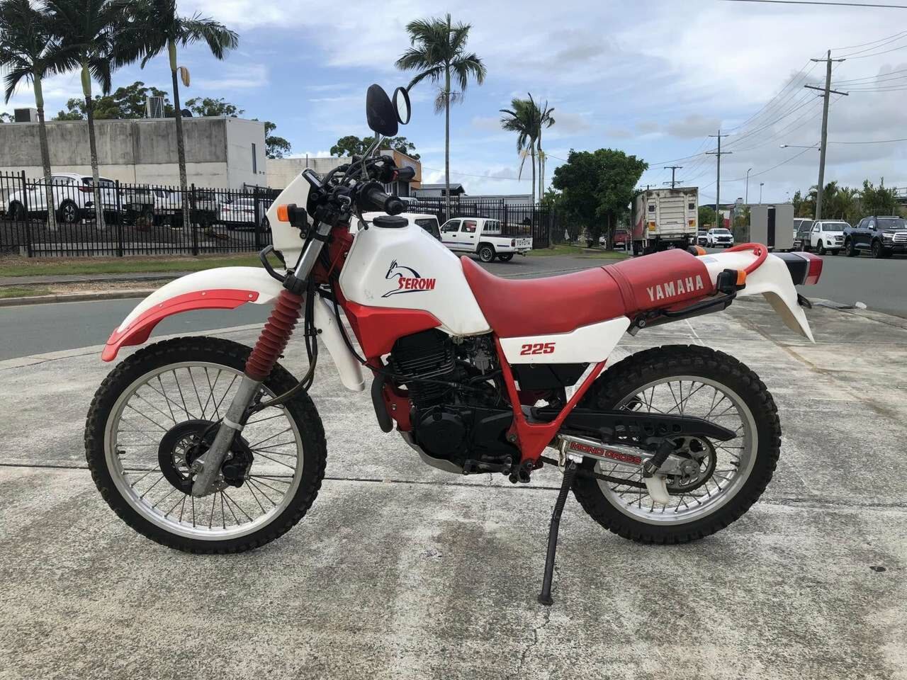 1985 YAMAHA XT 225 ENDURO