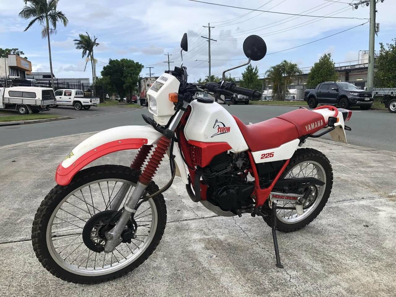 1985 YAMAHA XT 225 ENDURO