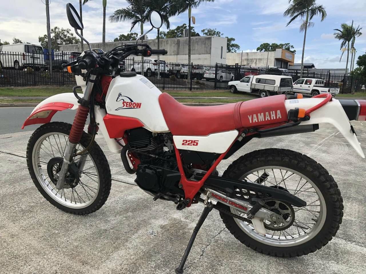 1985 YAMAHA XT 225 ENDURO