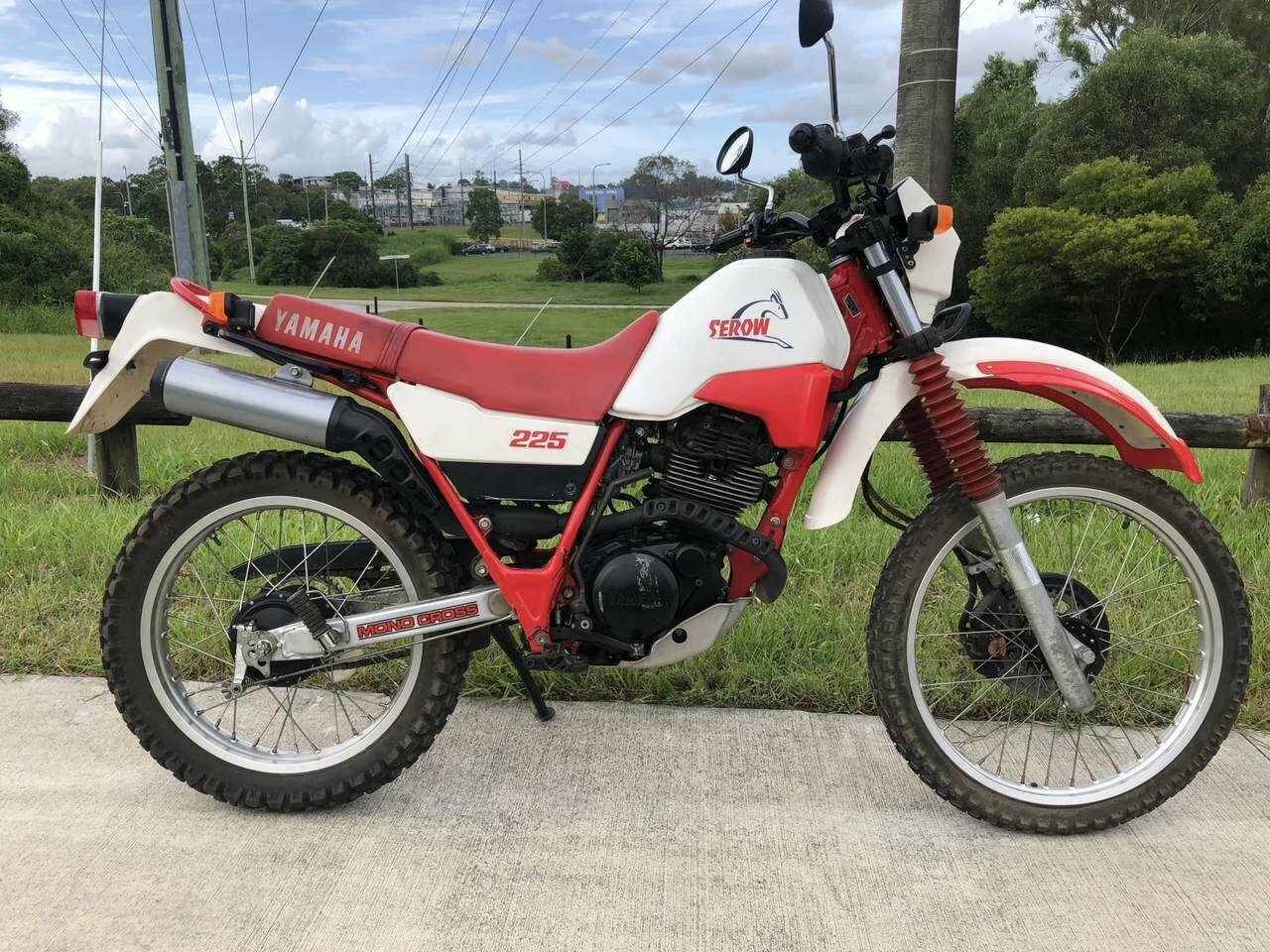 1985 YAMAHA XT 225 ENDURO