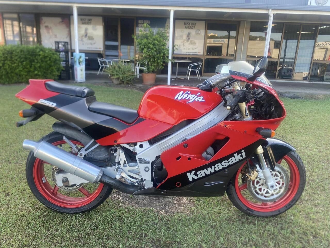 1989 KAWASAKI ZXR250 SPORTS