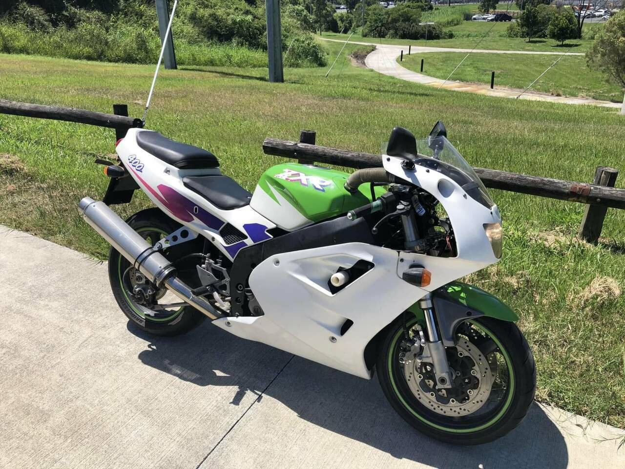 1999 KAWASAKI ZXR400 (ZX400) SPORTS