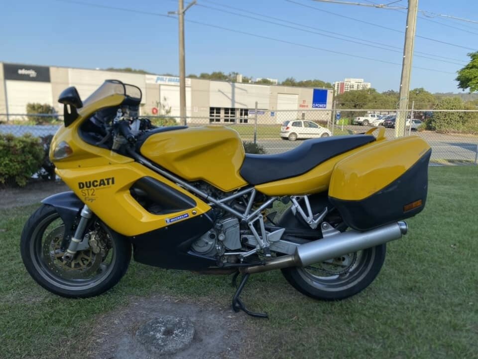 2002 DUCATI ST2 ROAD