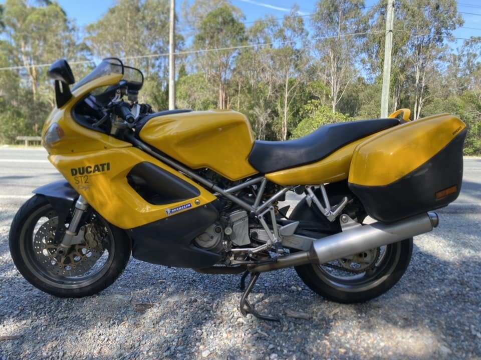 2002 DUCATI ST2 ROAD