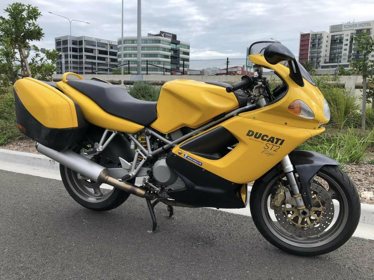 2002 DUCATI ST2 ROAD